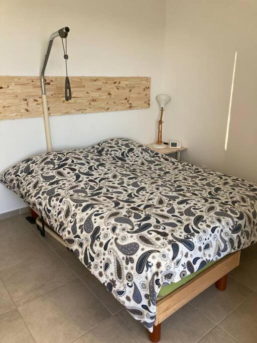 Appartement Rdc Avec Parking Prive La Fare-les-Oliviers ภายนอก รูปภาพ